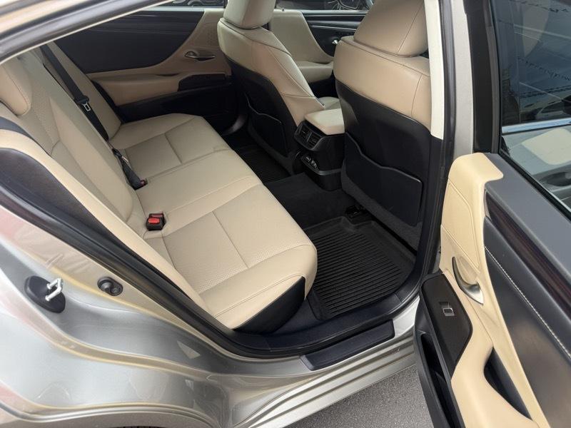 Lexus ES ES 250 AWD 2021