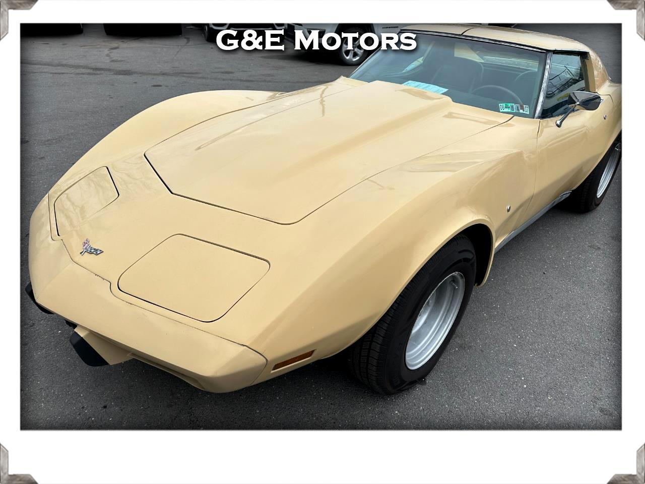 Chevrolet Corvette  1977