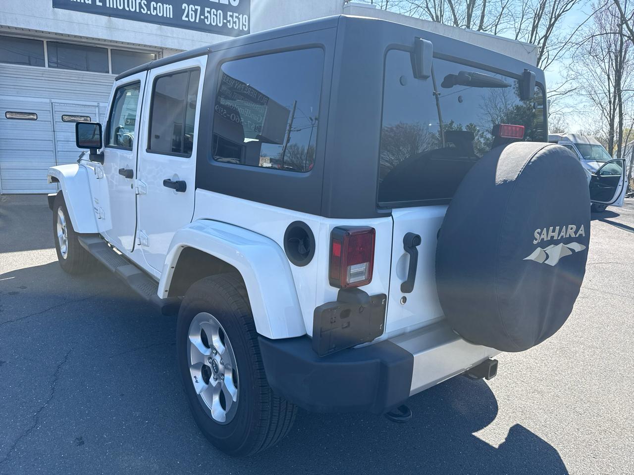 Jeep Wrangler Unlimited Sahara 4WD 2014