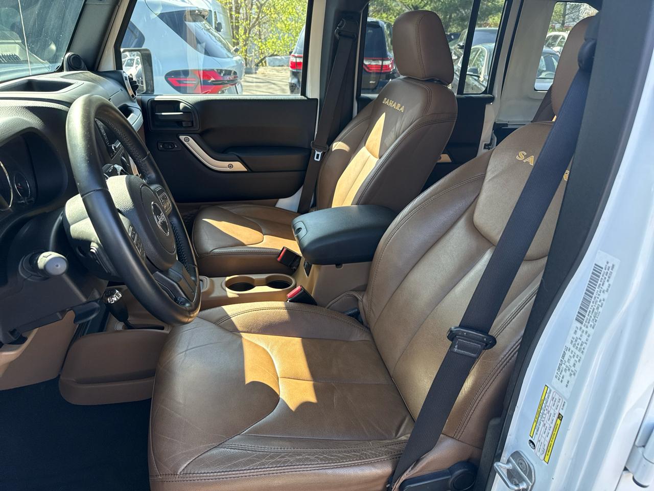 Jeep Wrangler Unlimited Sahara 4WD 2014