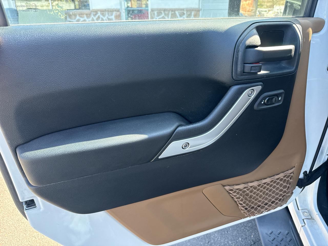 Jeep Wrangler Unlimited Sahara 4WD 2014