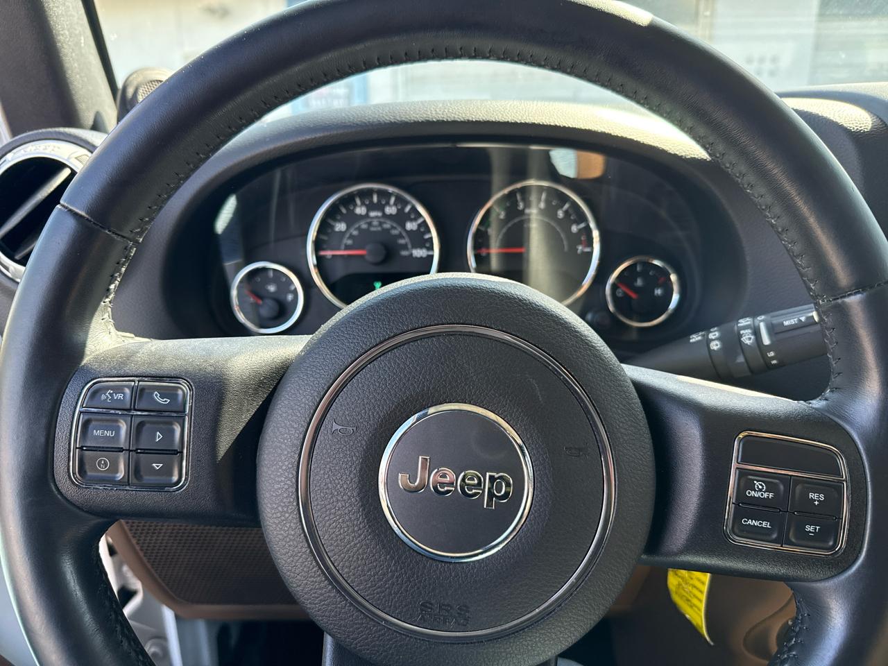 Jeep Wrangler Unlimited Sahara 4WD 2014