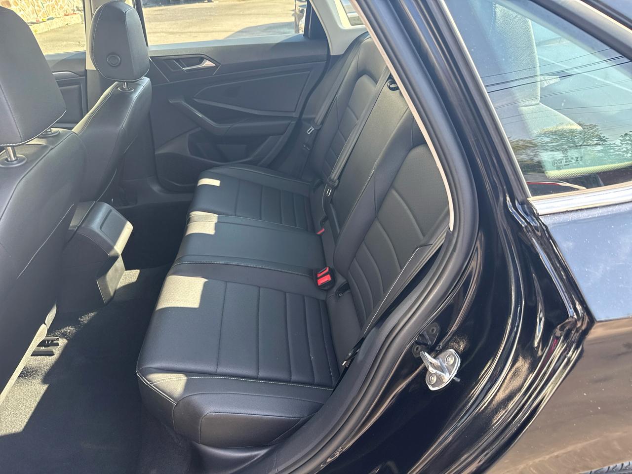 Volkswagen Jetta SE 2024