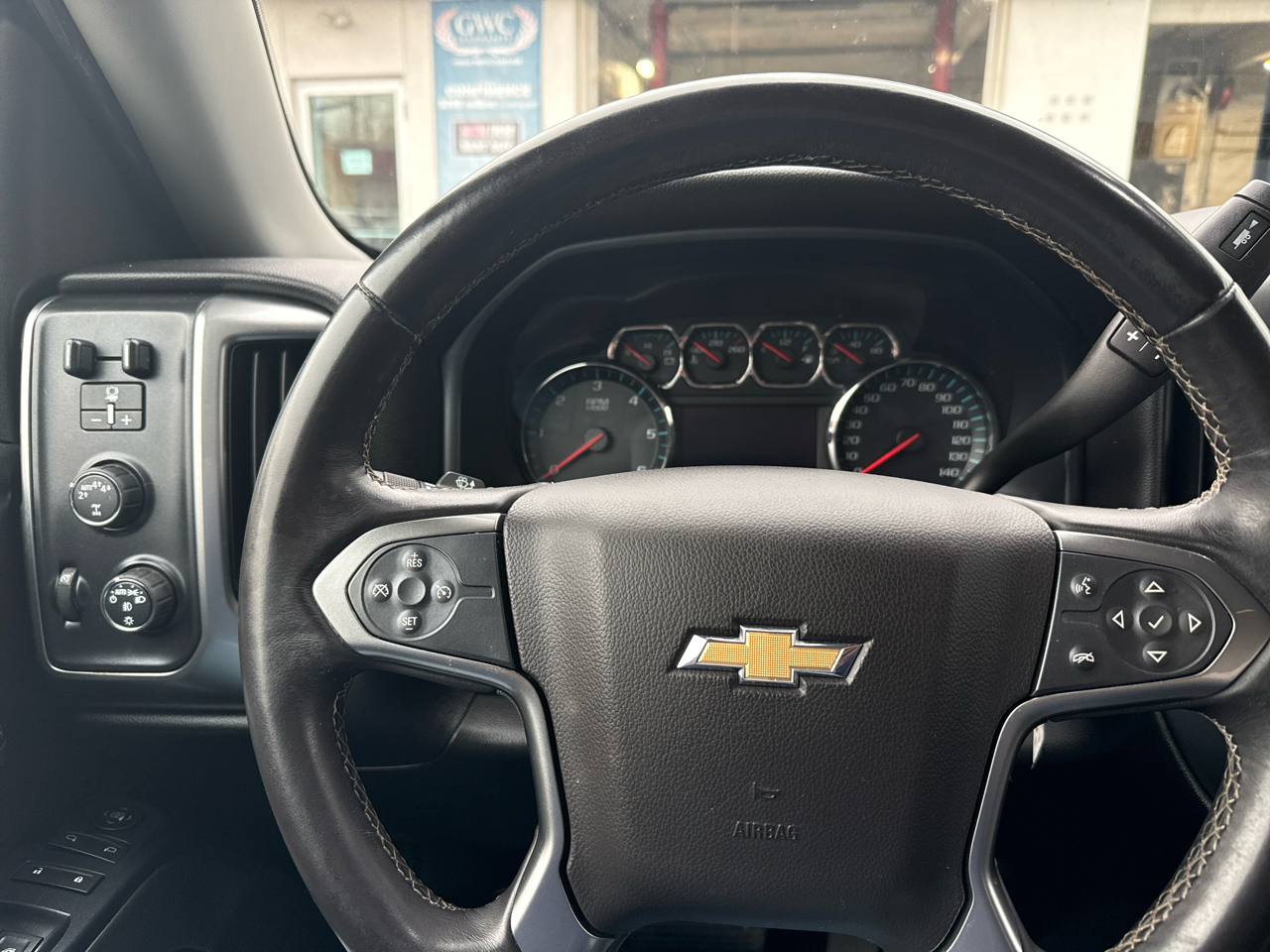 Chevrolet Silverado 1500 1LT Crew Cab 4WD 2017