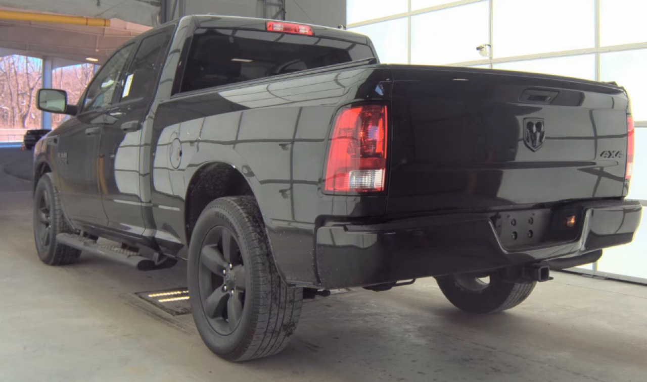 RAM 1500 Tradesman Quad Cab 4WD 2017