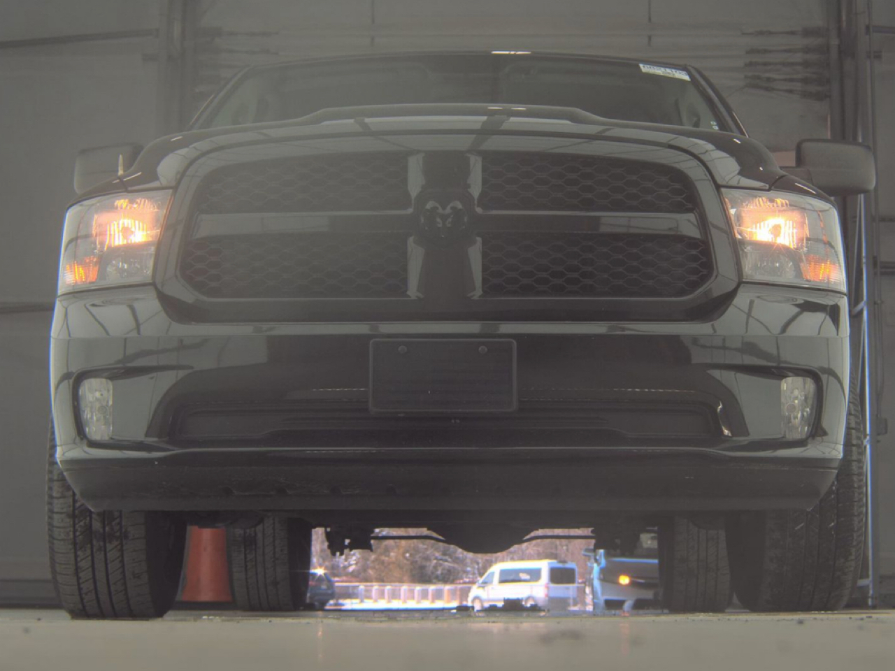 RAM 1500 Tradesman Quad Cab 4WD 2017