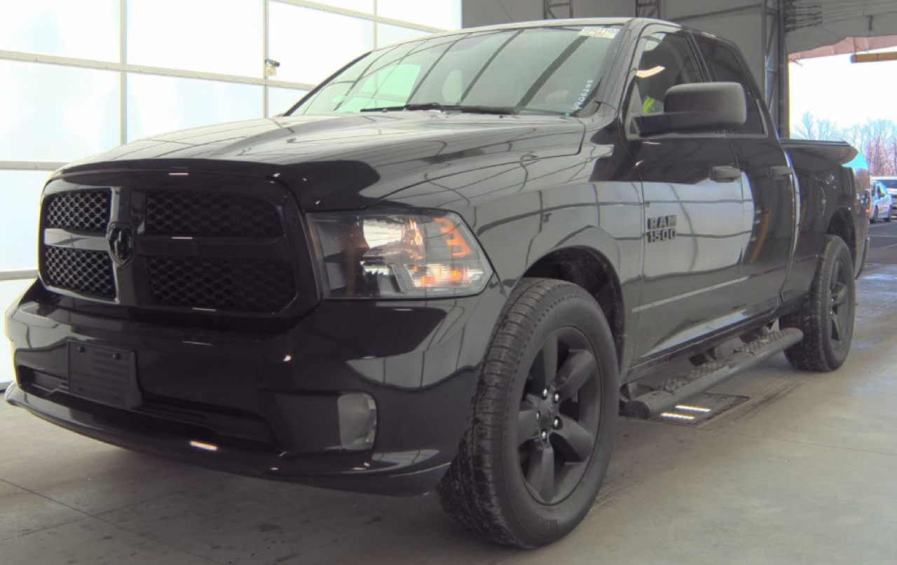 RAM 1500 Tradesman Quad Cab 4WD 2017