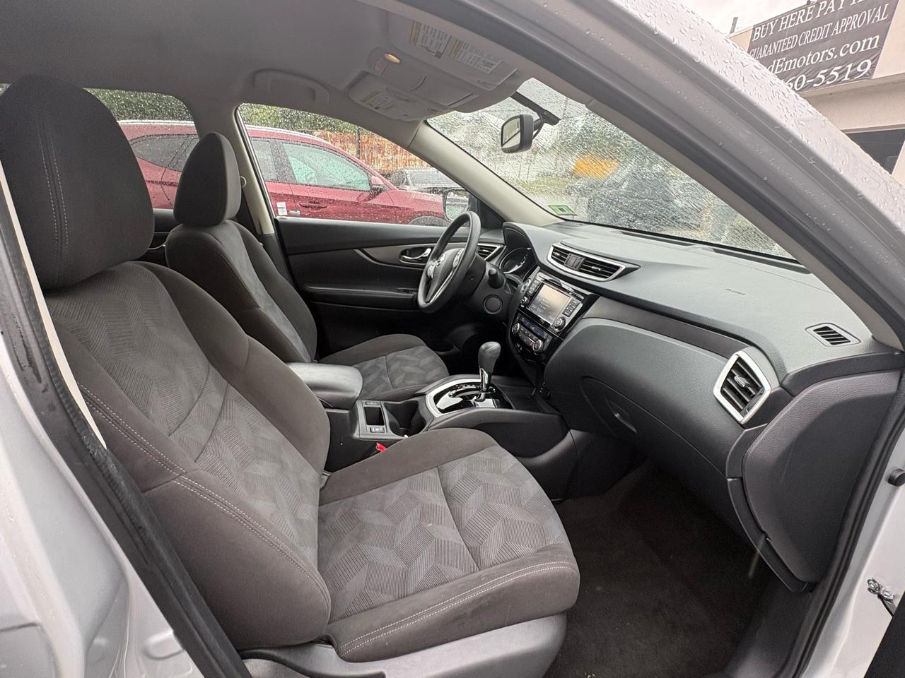 Nissan Rogue AWD 4dr SV 2016