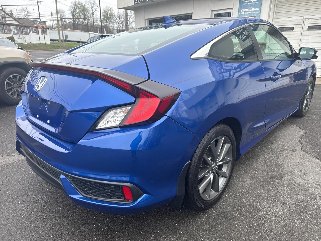 Honda Civic EX coupe 2020