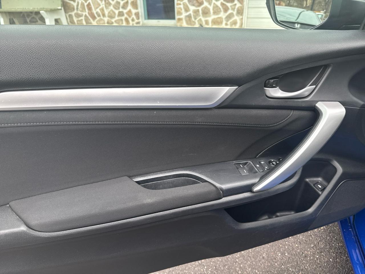 Honda Civic EX coupe 2020