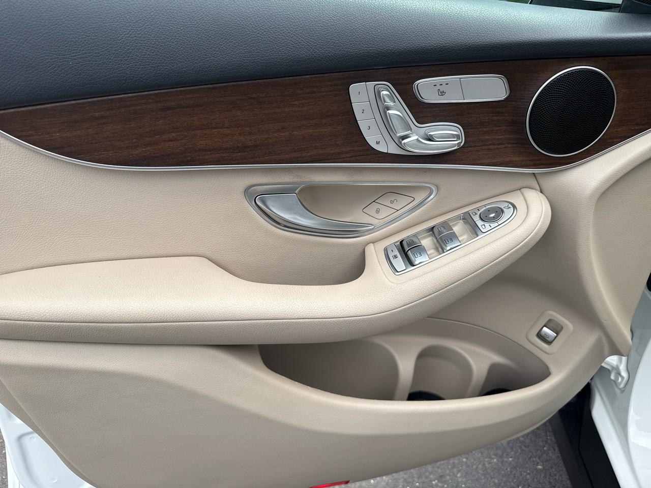 Mercedes-Benz GLC-Class GLC300 4MATIC 2020