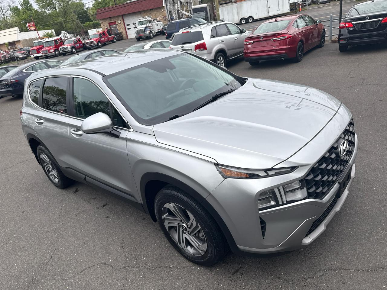 Hyundai Santa Fe SE 2023