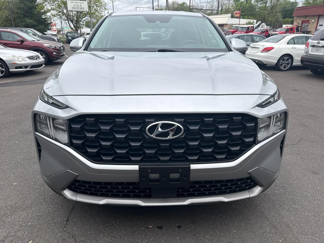 Hyundai Santa Fe SE 2023