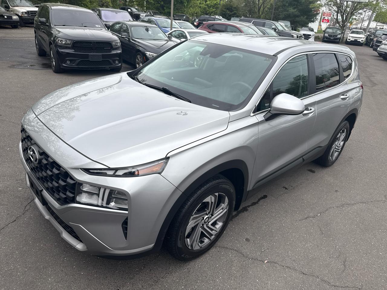 Hyundai Santa Fe SE 2023