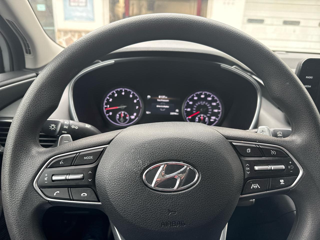 Hyundai Santa Fe SE 2023