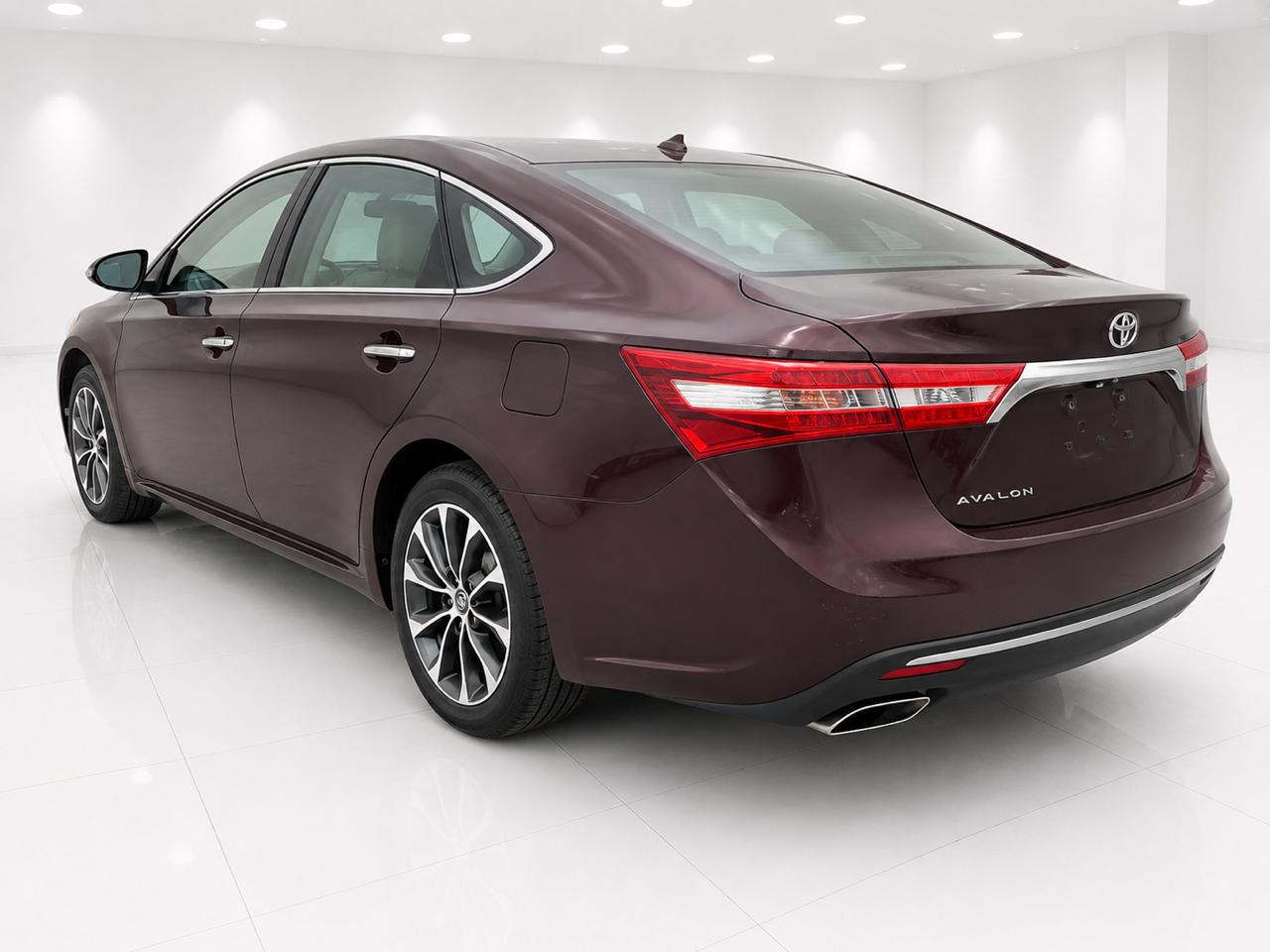 Toyota Avalon XLE Plus 2017