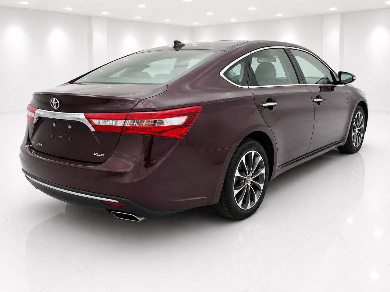 Toyota Avalon XLE Plus 2017
