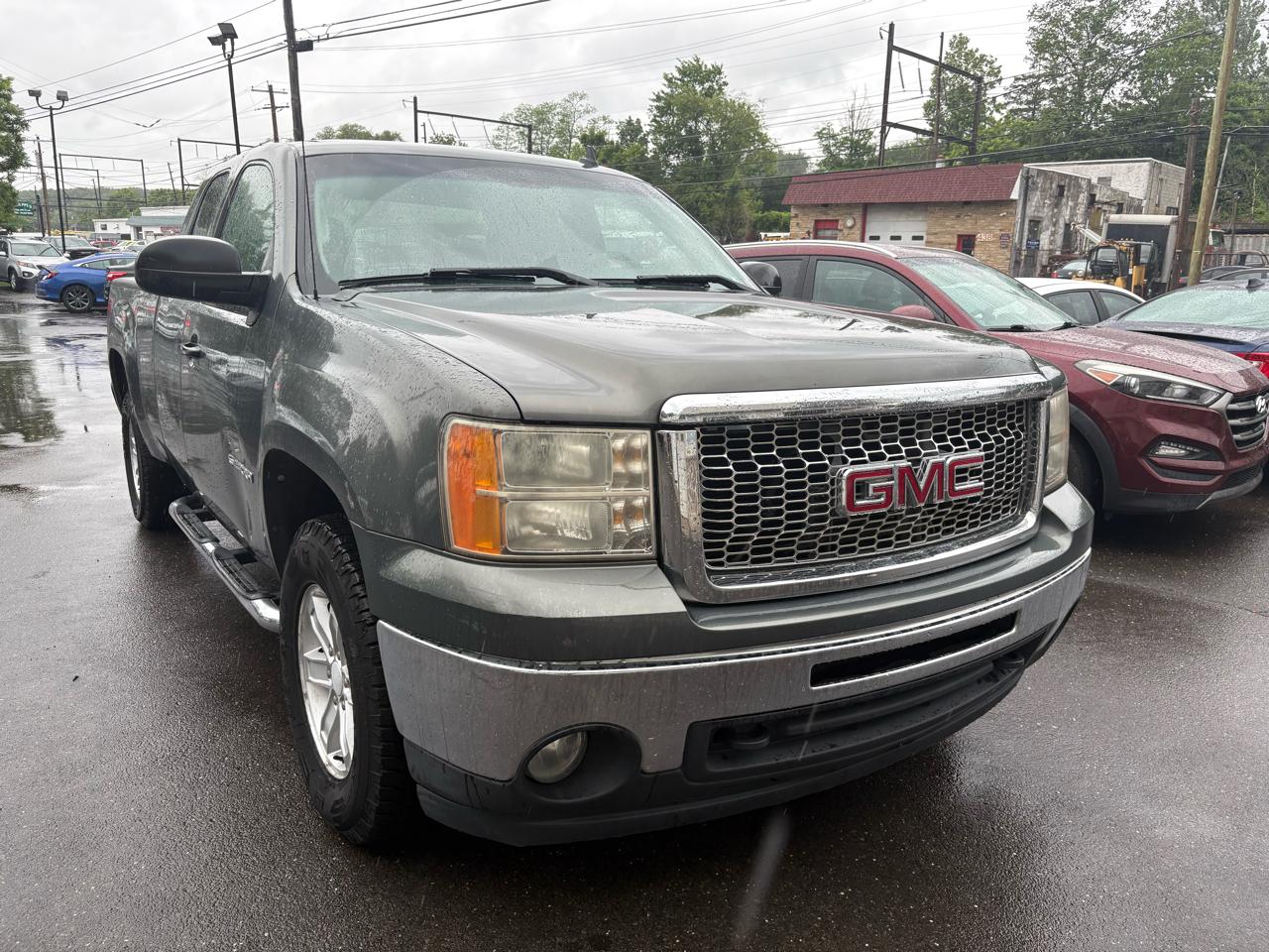 GMC Sierra 1500 SLE Ext. Cab 4WD 2011