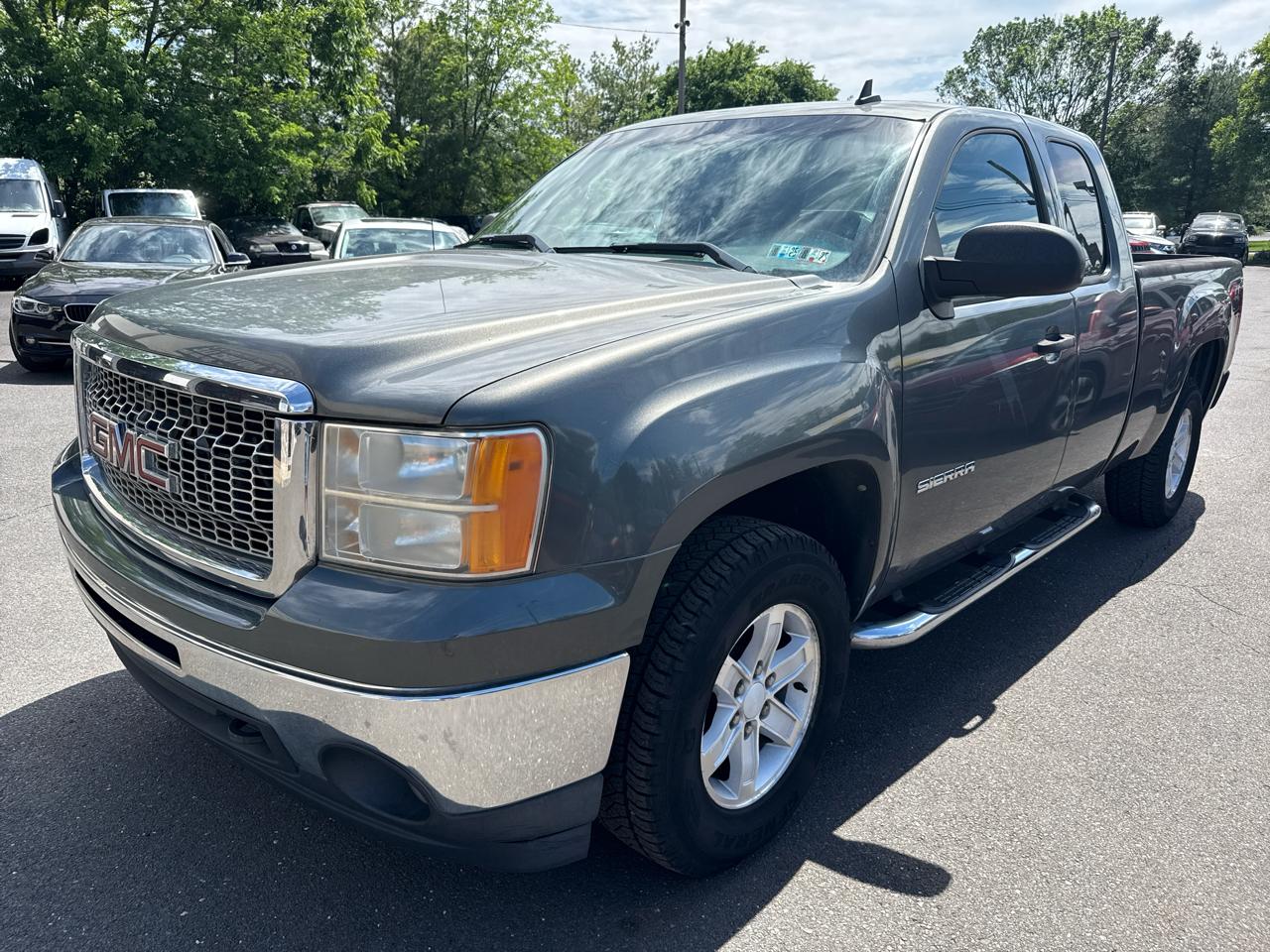 GMC Sierra 1500 SLE Ext. Cab 4WD 2011