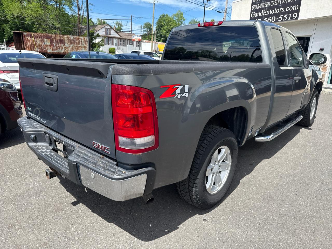 GMC Sierra 1500 SLE Ext. Cab 4WD 2011