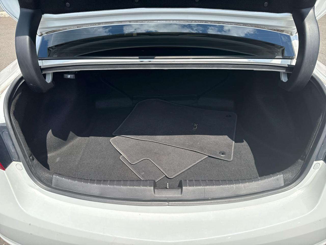 Acura ILX 8-Spd AT w/ Premium Package 2016