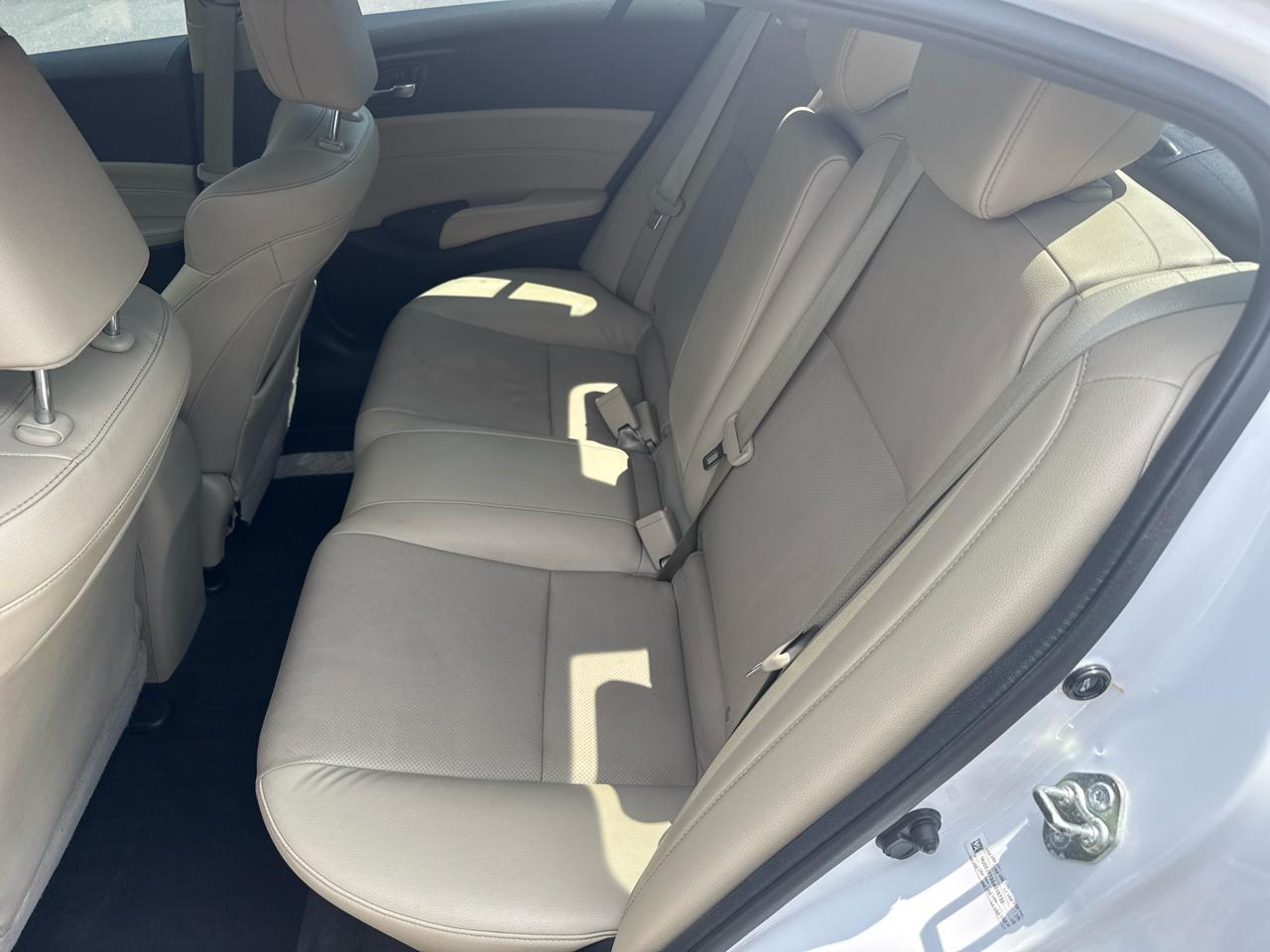 Acura ILX 8-Spd AT w/ Premium Package 2016