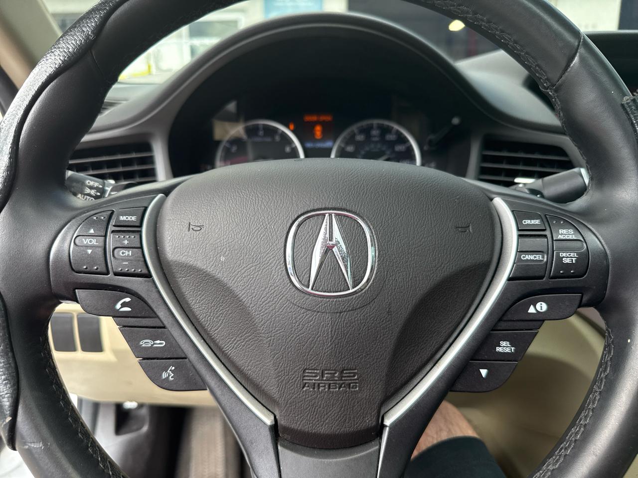 Acura ILX 8-Spd AT w/ Premium Package 2016