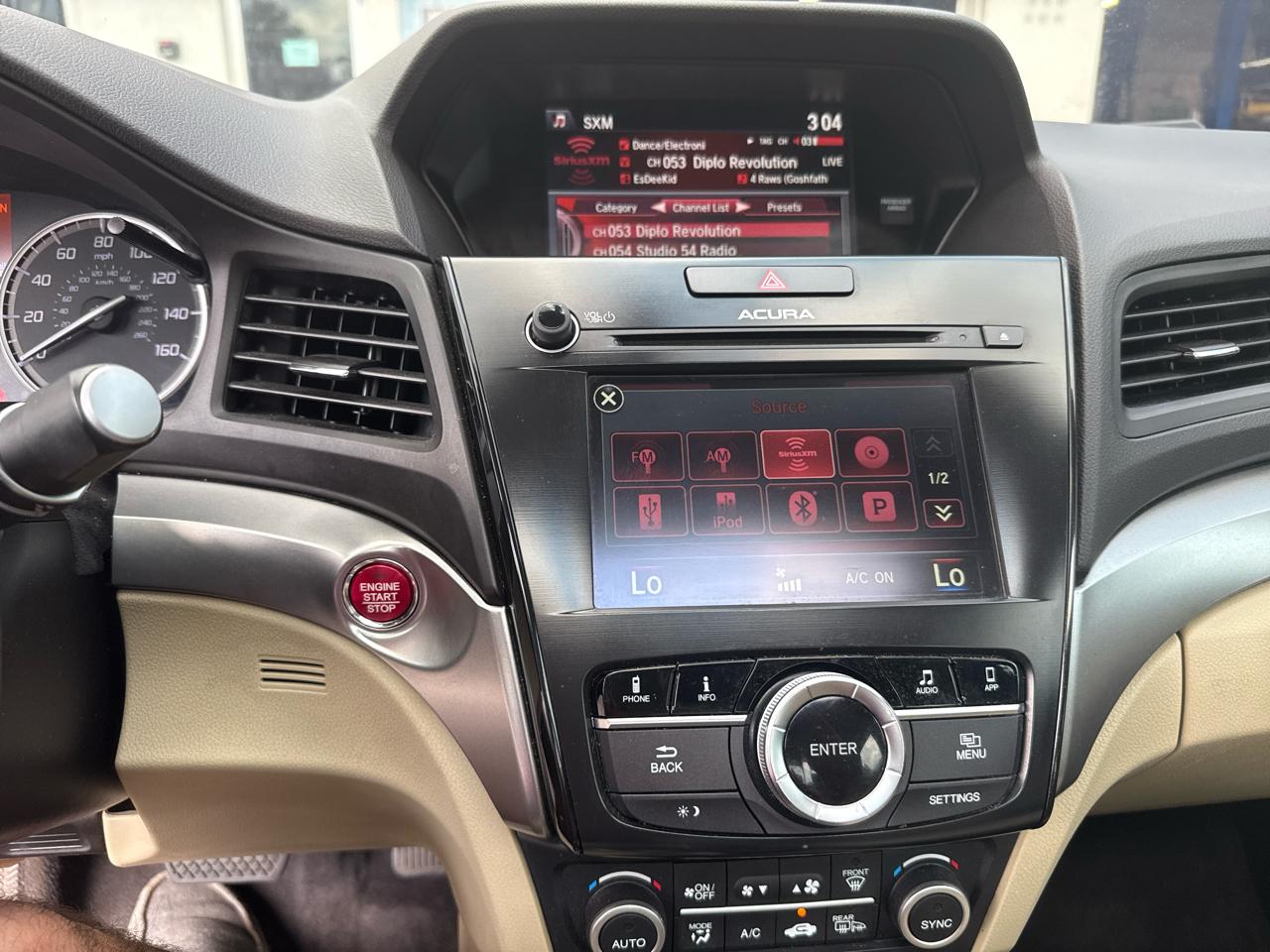Acura ILX 8-Spd AT w/ Premium Package 2016