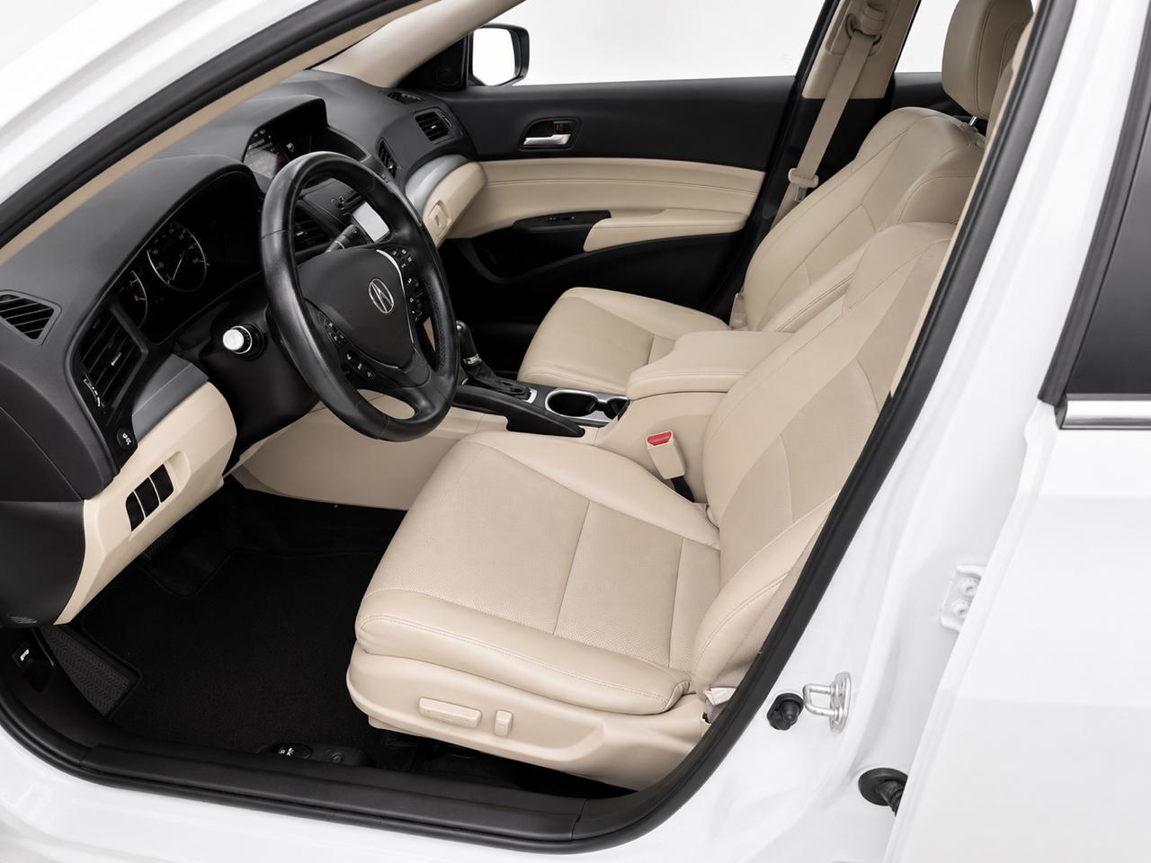 Acura ILX 8-Spd AT w/ Premium Package 2016