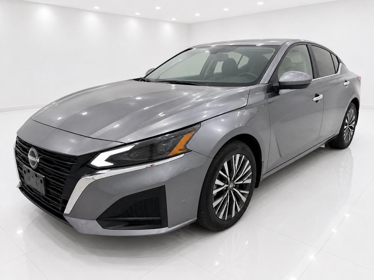 Nissan Altima  2024