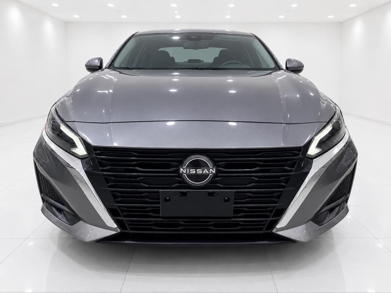 Nissan Altima  2024