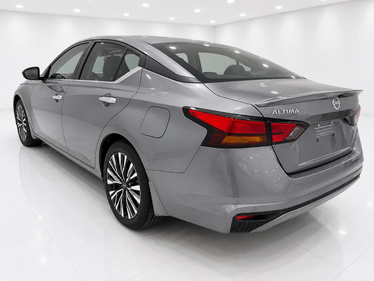 Nissan Altima  2024