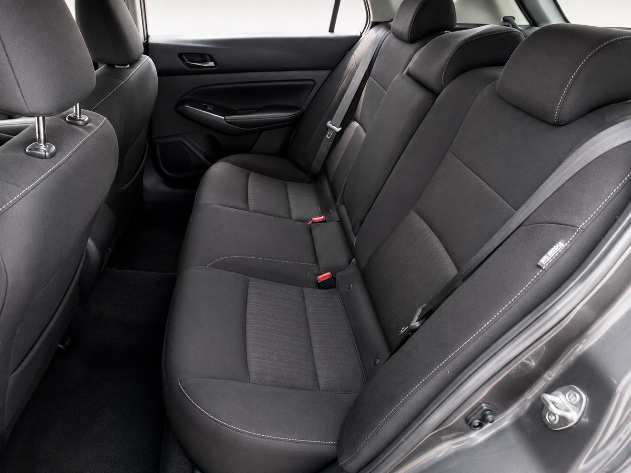Nissan Altima  2024