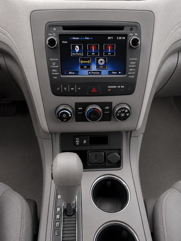 Chevrolet Traverse LS FWD w/PDC 2017