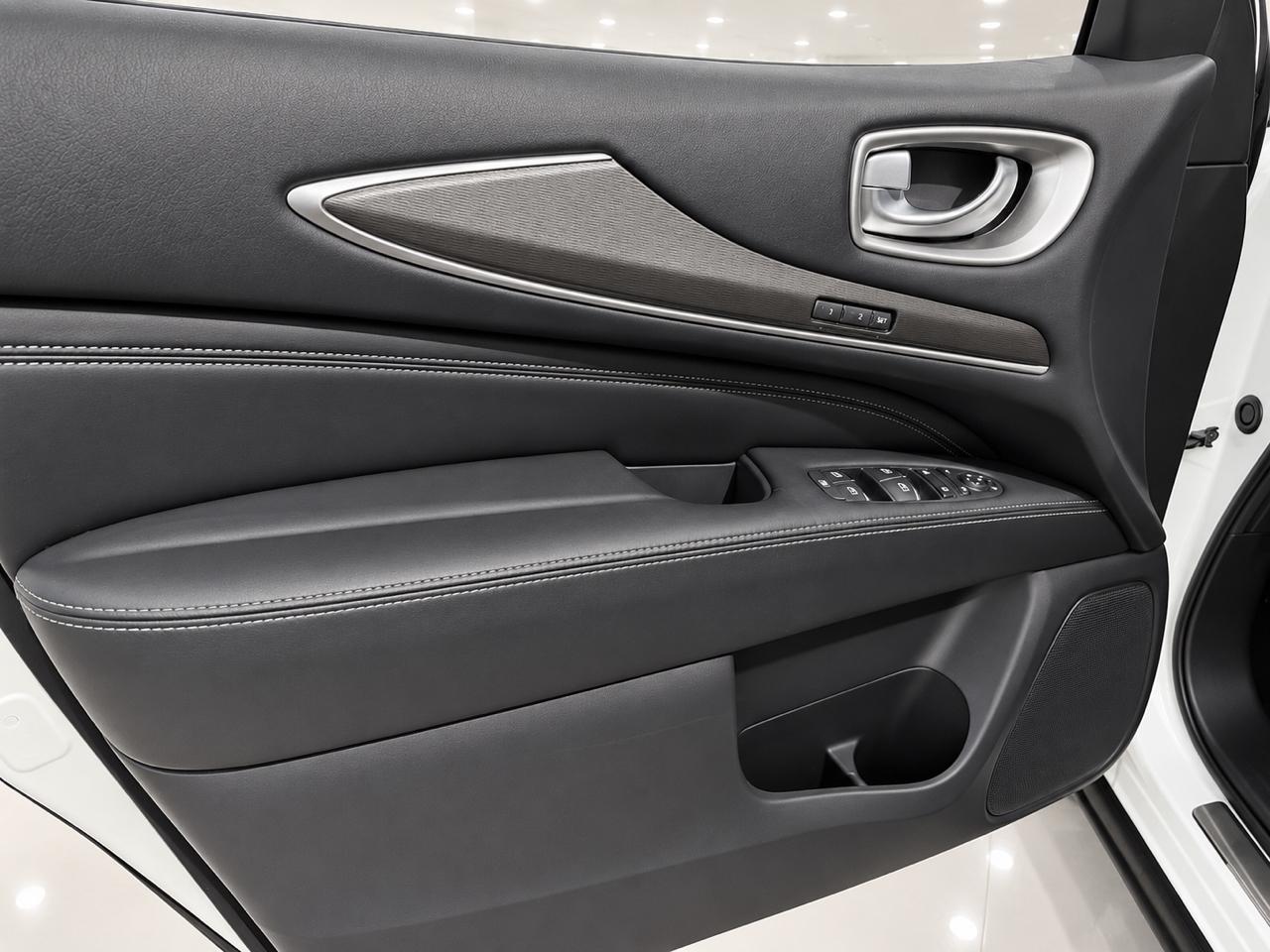 Infiniti QX60 photo 14