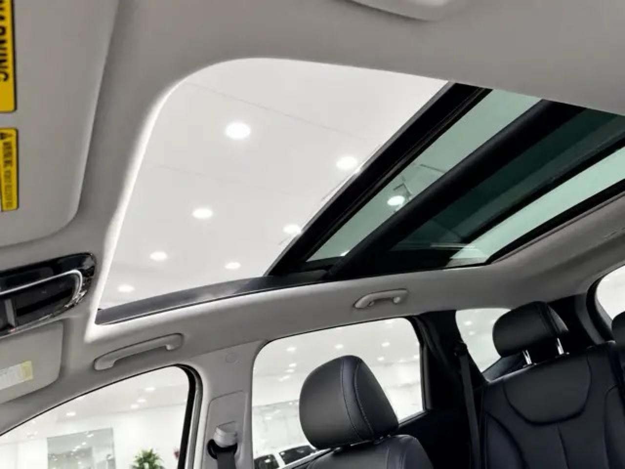 Hyundai Santa Fe Limited AWD 2022