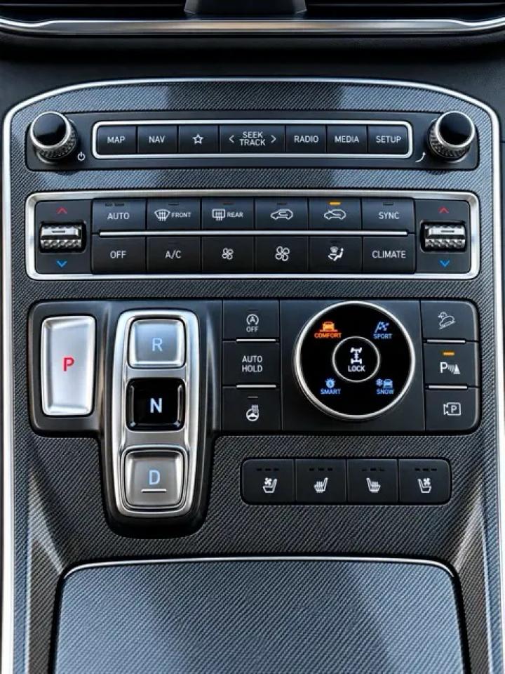 Hyundai Santa Fe Limited AWD 2022