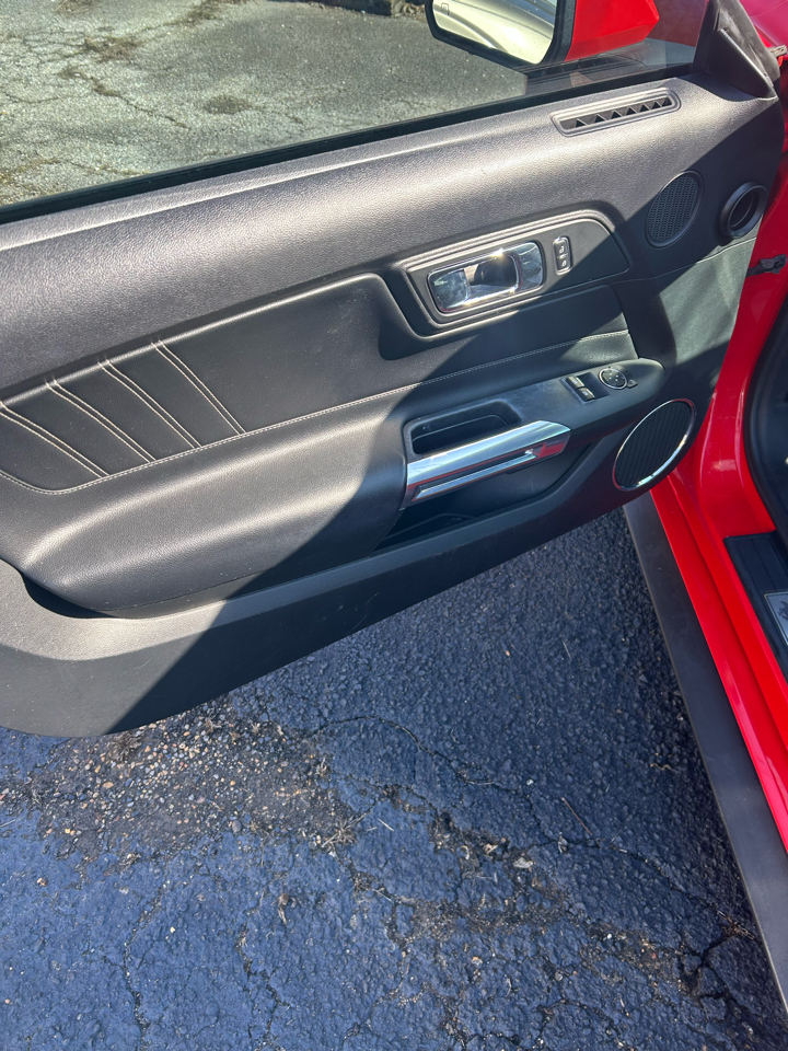 Ford Mustang EcoBoost Coupe 2017