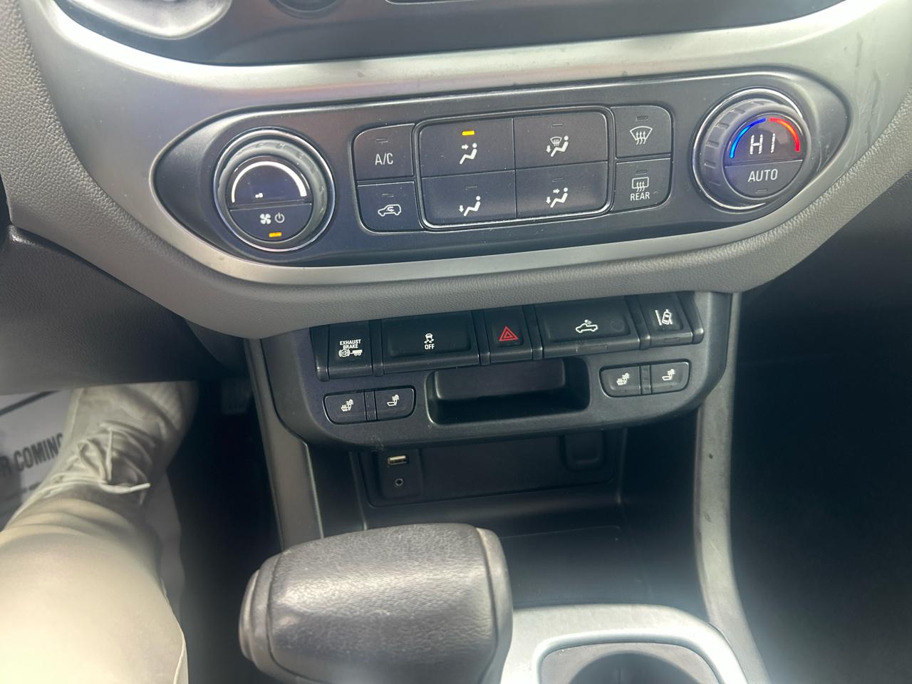 Chevrolet Colorado 1LT Crew Cab 4WD 2016