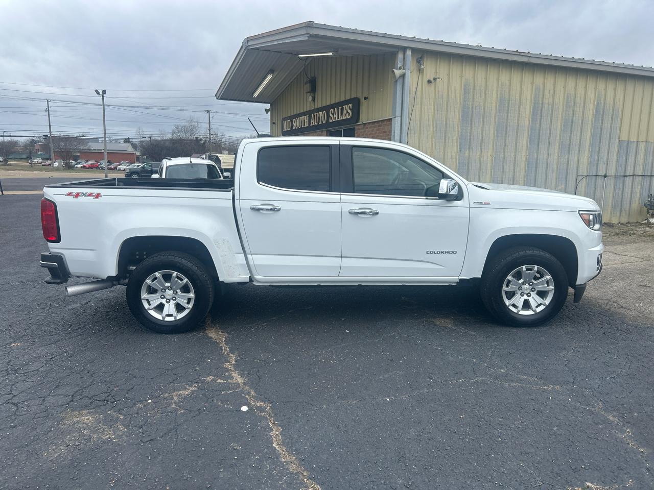 Chevrolet Colorado 1LT Crew Cab 4WD 2016