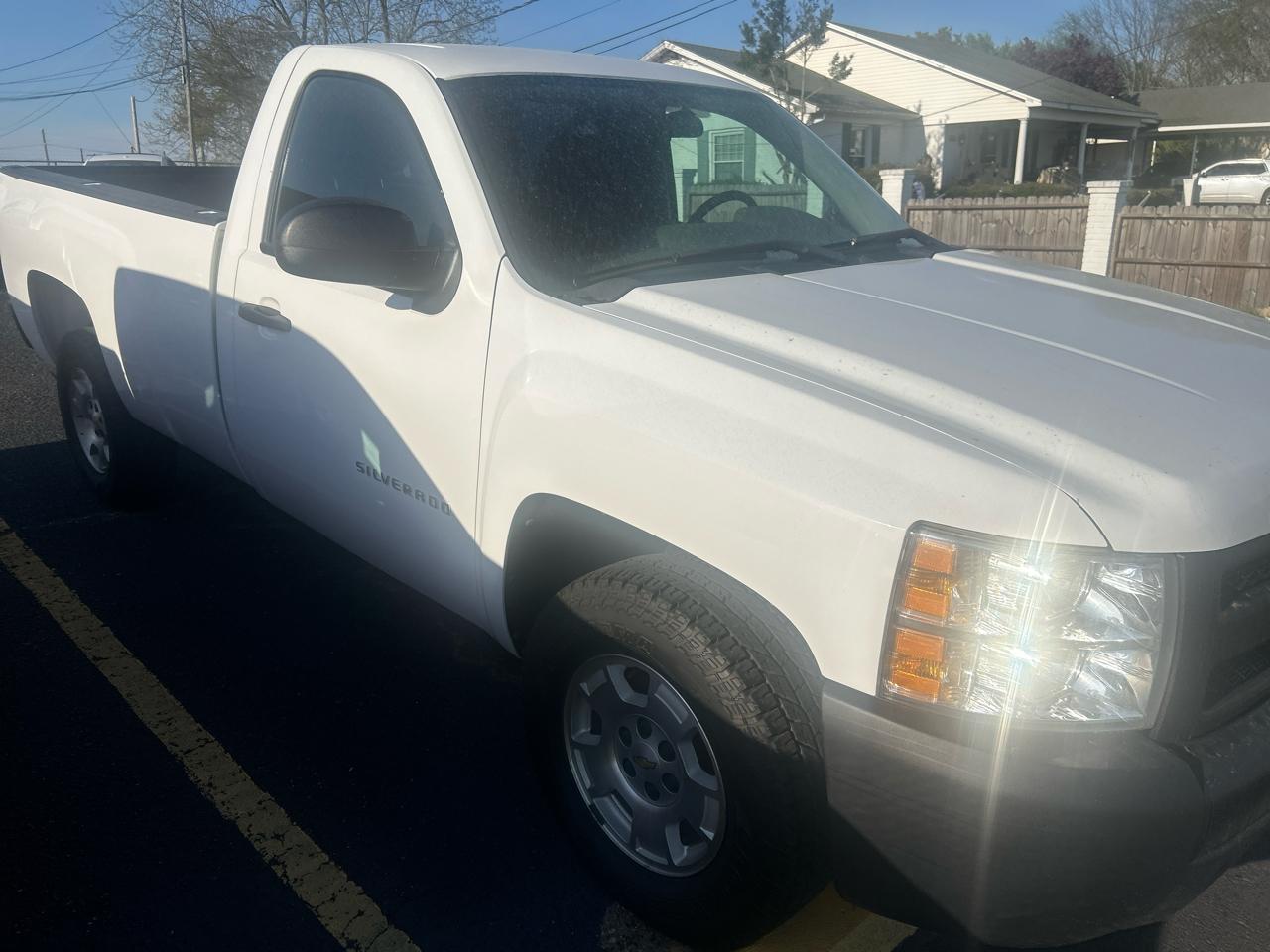 Chevrolet Silverado 1500 2WD Reg Cab 133.0" Work Truck 2012