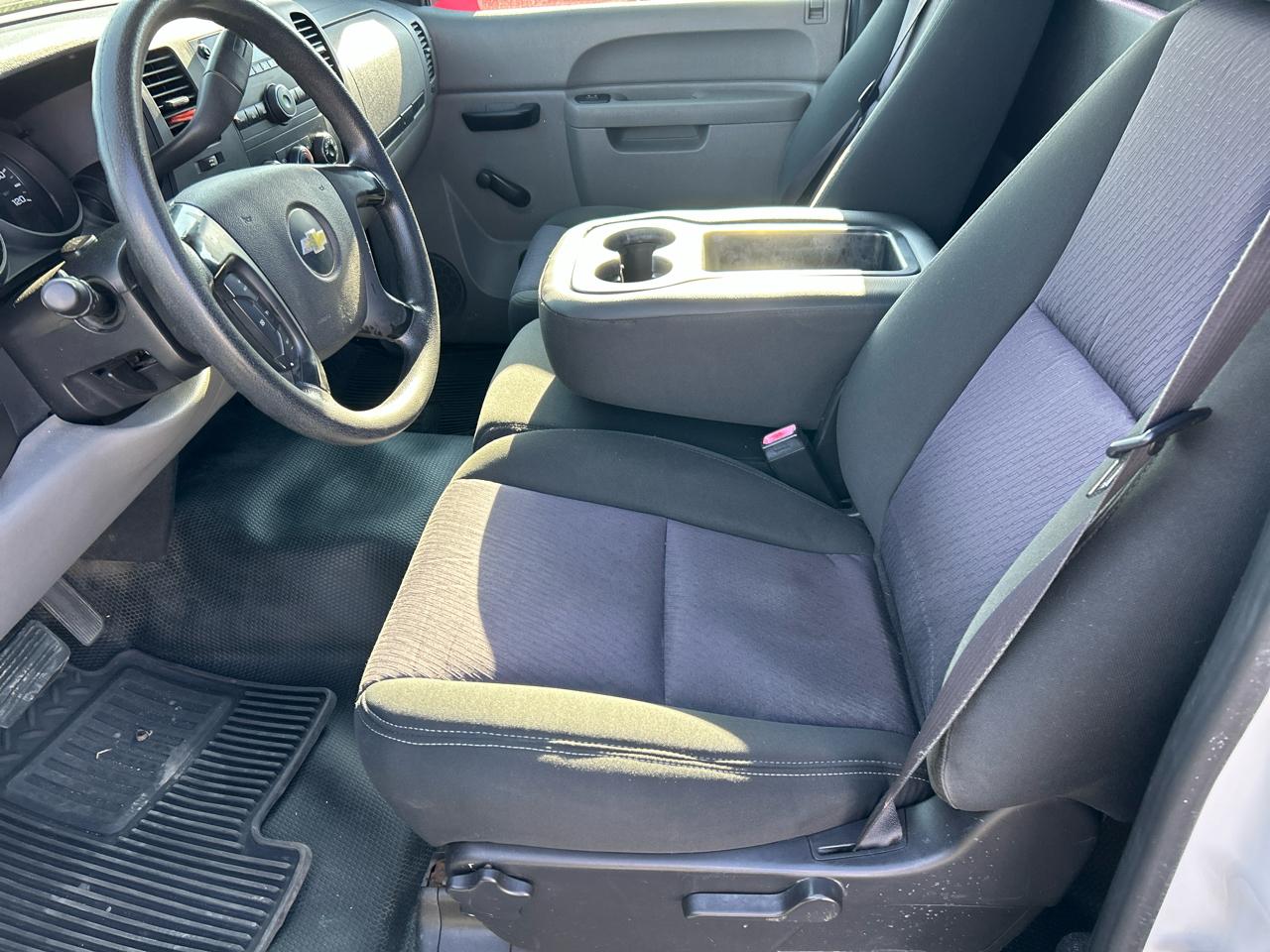 Chevrolet Silverado 1500 2WD Reg Cab 133.0" Work Truck 2012