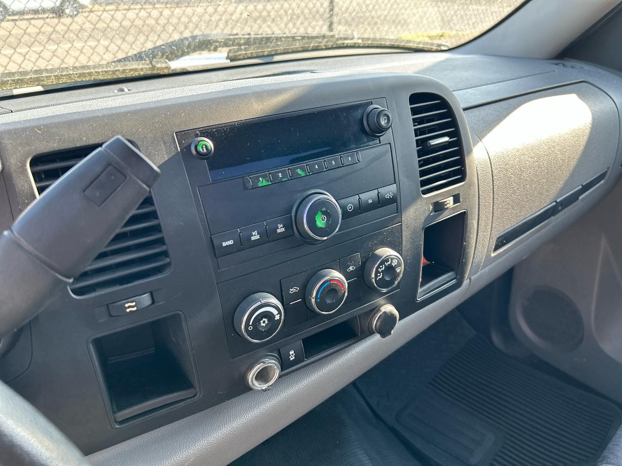 Chevrolet Silverado 1500 2WD Reg Cab 133.0" Work Truck 2012