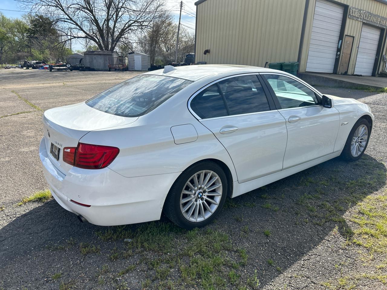 BMW 5-Series 535i 2011