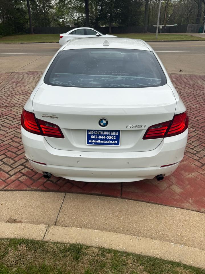 BMW 5-Series 535i 2011