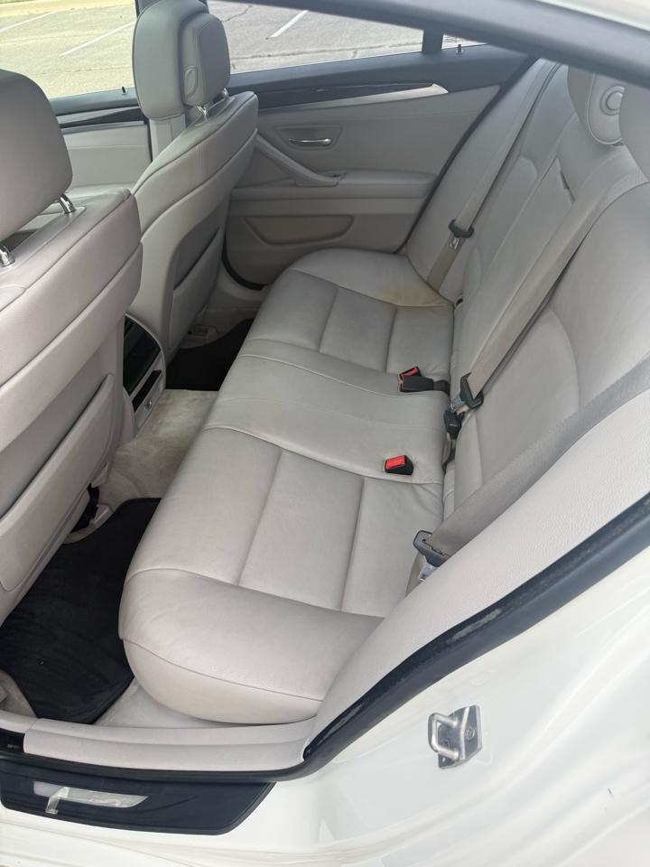 BMW 5-Series 535i 2011