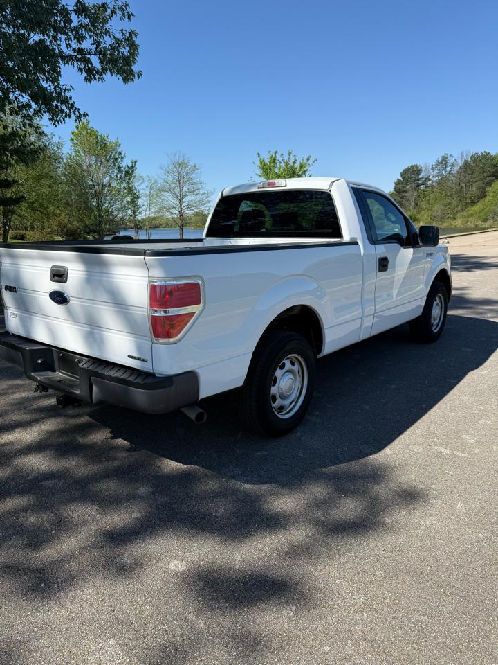 Ford F-150 2WD Reg Cab 122.5" XL 2013
