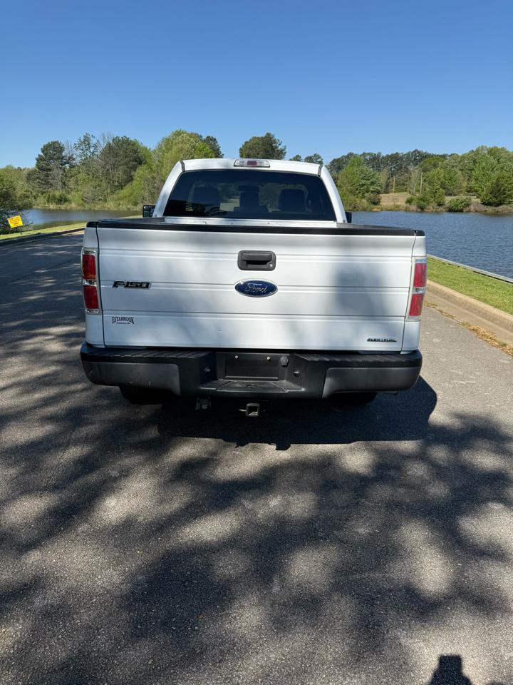 Ford F-150 2WD Reg Cab 122.5" XL 2013