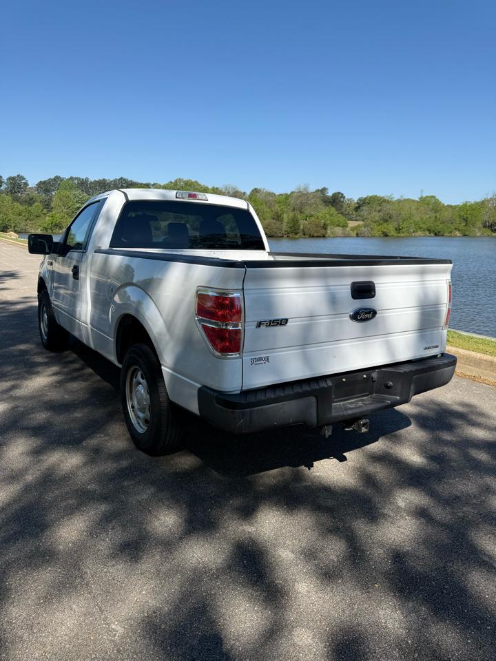 Ford F-150 2WD Reg Cab 122.5" XL 2013