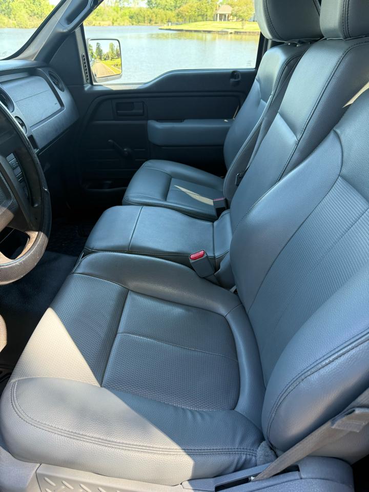 Ford F-150 2WD Reg Cab 122.5" XL 2013